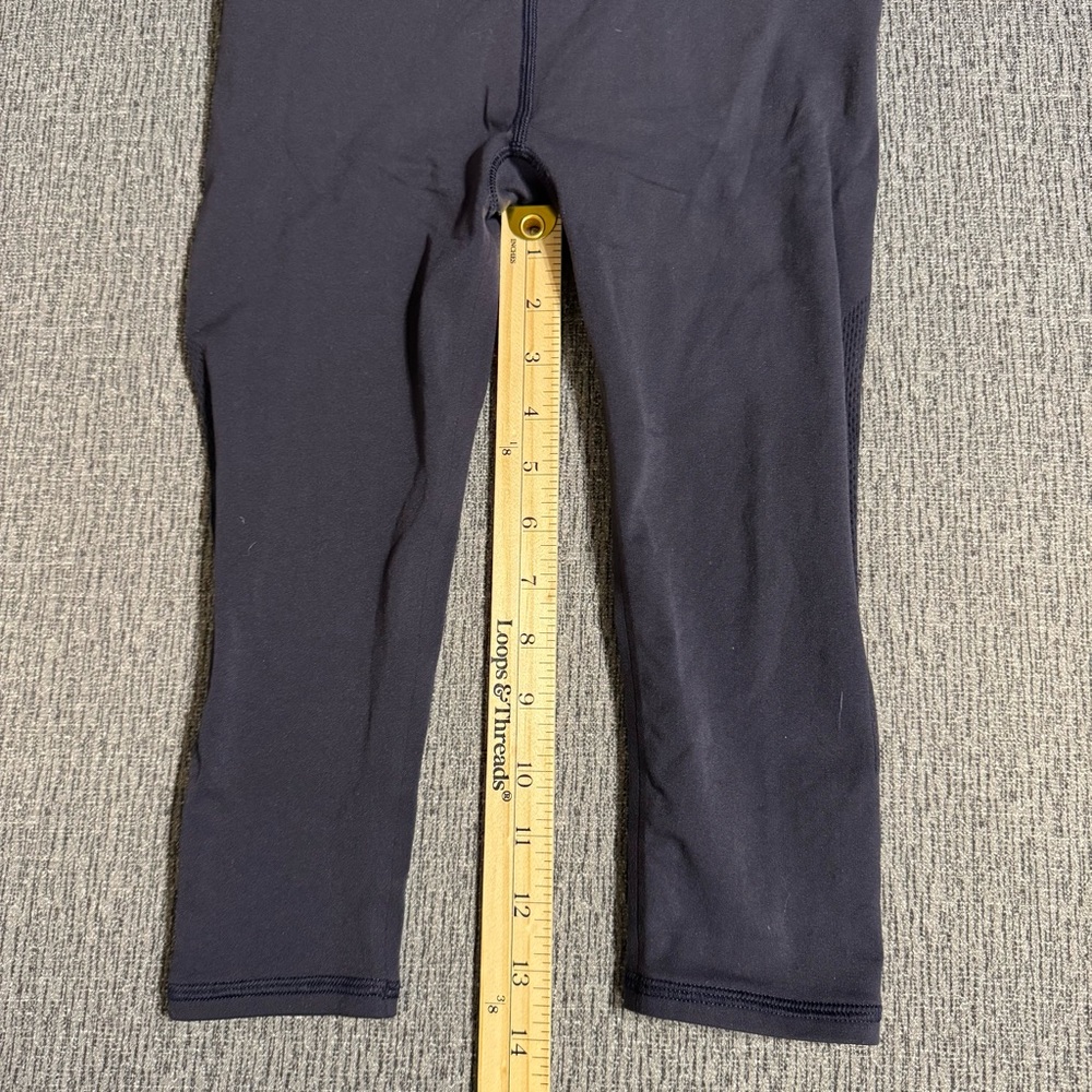 Lululemon Reveal Crop Leggings - Picture 14 of 16